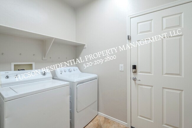 Building Photo - 10534 E Native Rose Trail