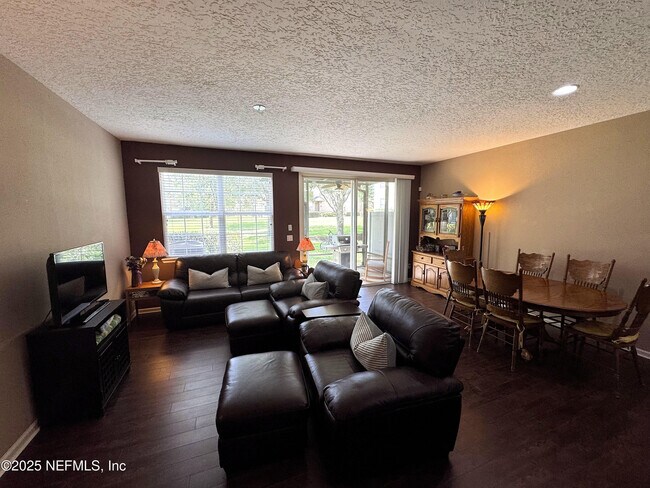 Building Photo - 3685I Creswick Cir