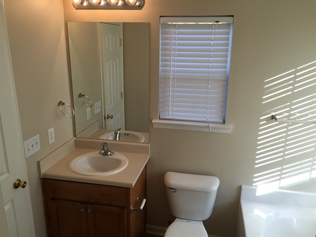 Building Photo - 134 Nandina Way