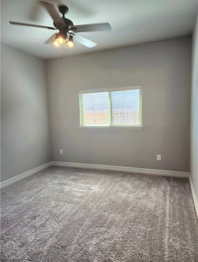 Building Photo - 3141 Piranha Dr