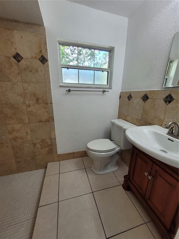 Building Photo - 10 Winding Ridge Rd