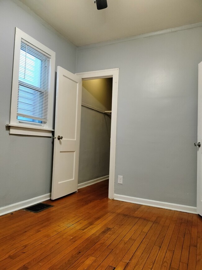 Building Photo - 11142 S Eggleston Ave
