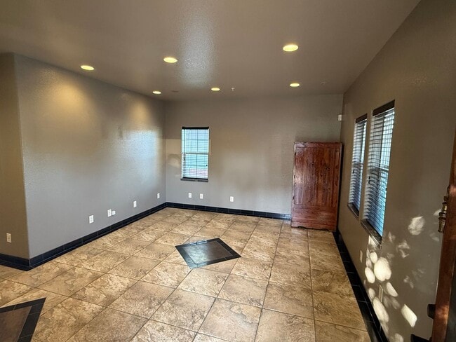 Building Photo - 2-Story Rodeo Home with Beautiful Spacious...