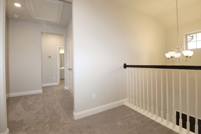 Building Photo - 8218 Oxbow Manor