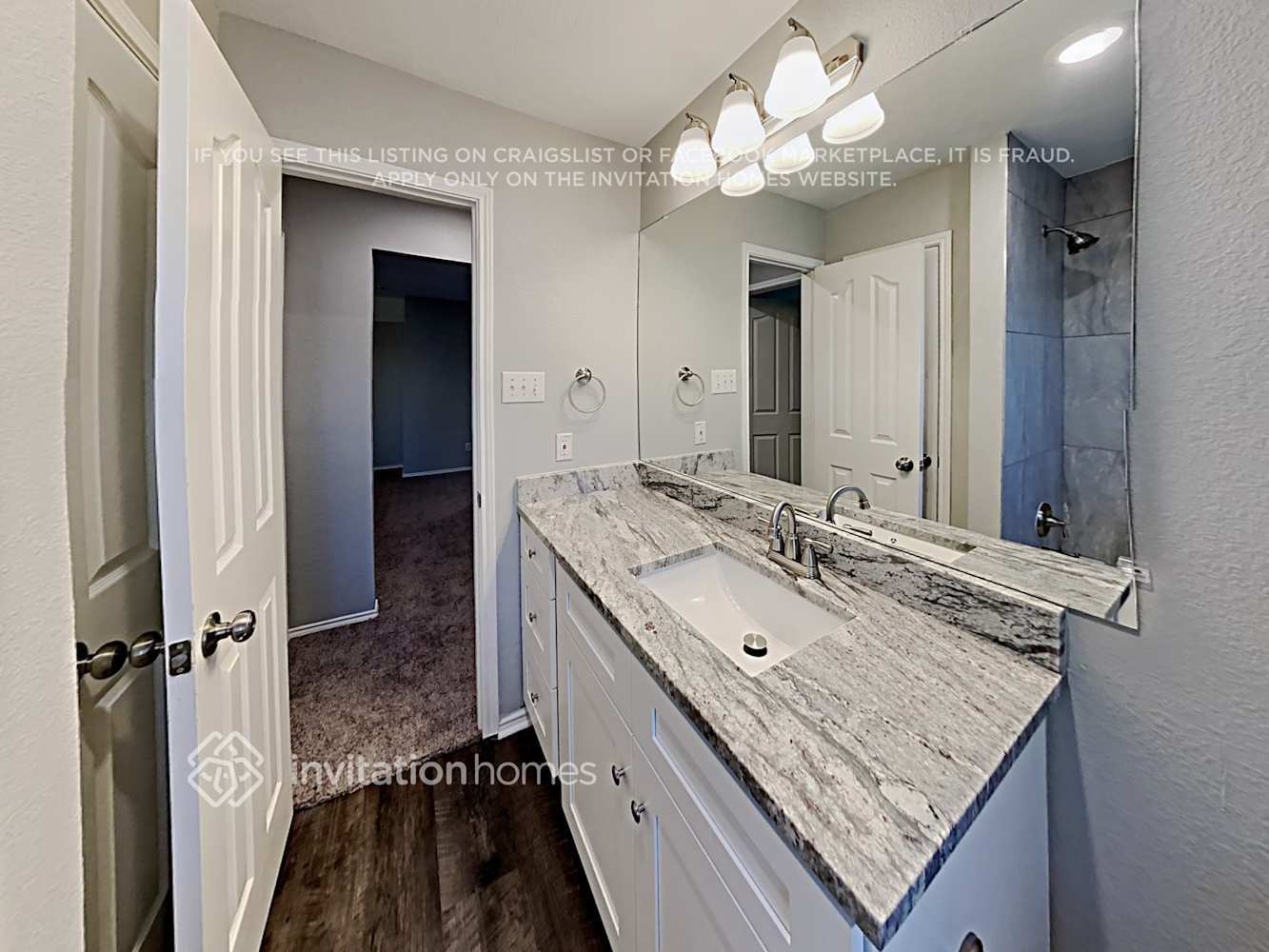 Building Photo - 824 Blue Heron Ln