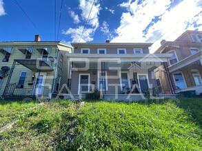 Building Photo - 556 S Second St