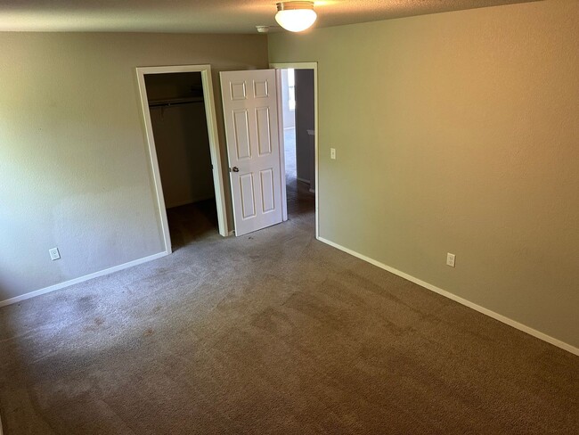 Building Photo - 5110 W Claxton Cir