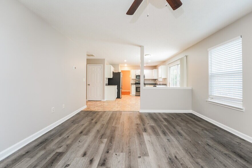 Building Photo - 4969 Saddle Creek Cir