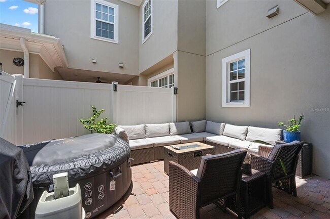 Building Photo - 1859 Is Vlg Wy