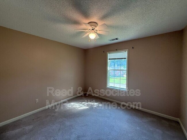 Building Photo - 3066 Shadow Green Ln