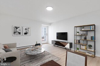 Building Photo - 207 S Patrick St