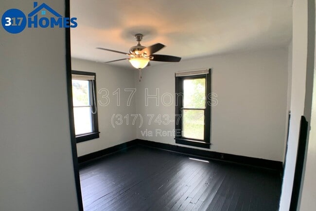 Building Photo - 2111 S Garfield Dr