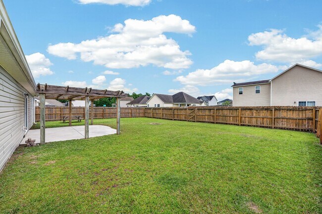 Building Photo - Relax and Unwind in This Sterling Farms Gem