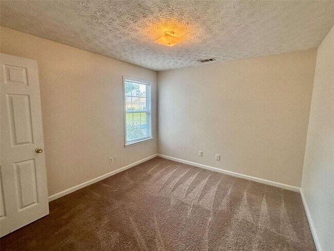 Building Photo - 540 Manor Glen Dr