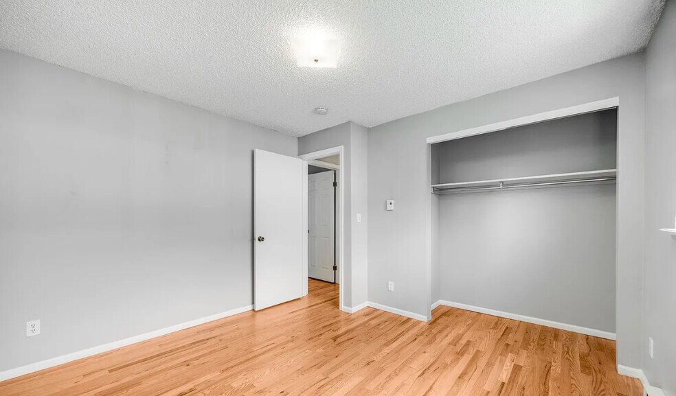 Building Photo - 1684 Riverside Ave
