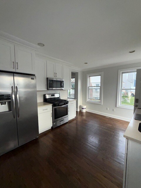 Building Photo - 31 Hornblower Ave