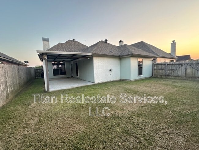Building Photo - 204 Braxton Dr