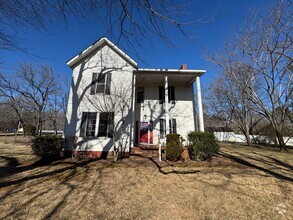 Building Photo - West Iredell Area - 4BR / 3BA + Carport