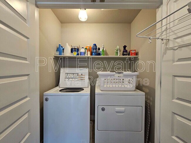 Building Photo - 2418 S Troy Ct