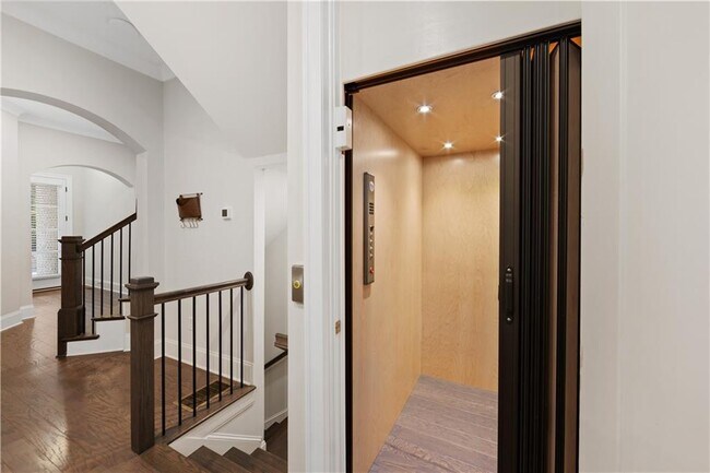 Building Photo - 229 Arpeggio Wy