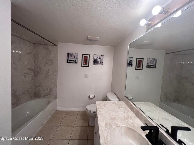 Building Photo - 800 Del Rio Way