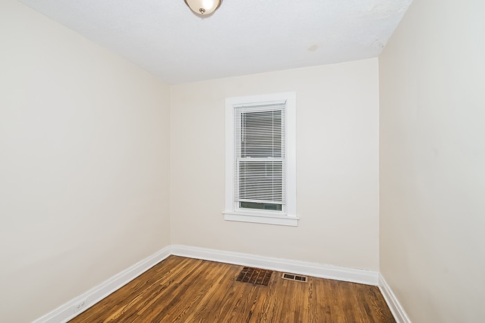 Building Photo - 3820 Jackson St NE