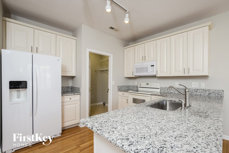 Building Photo - 1305 Camden Pl Ct