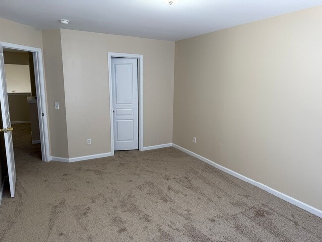 Building Photo - Lovely 3 Bedroom 2.5 Bath Townhouse | Leasing Special Available!