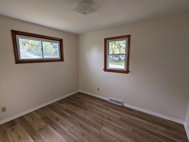 Building Photo - 4009 Fargo St