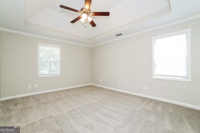 Building Photo - 6868 Robinwood Trail