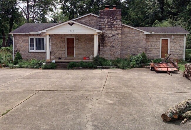 Building Photo - 2781 Innis Rd