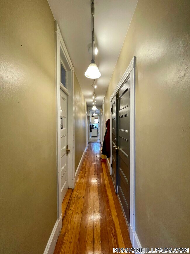 Building Photo - 12 Oswald St