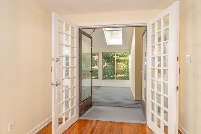 Building Photo - 6221 Walhonding Rd