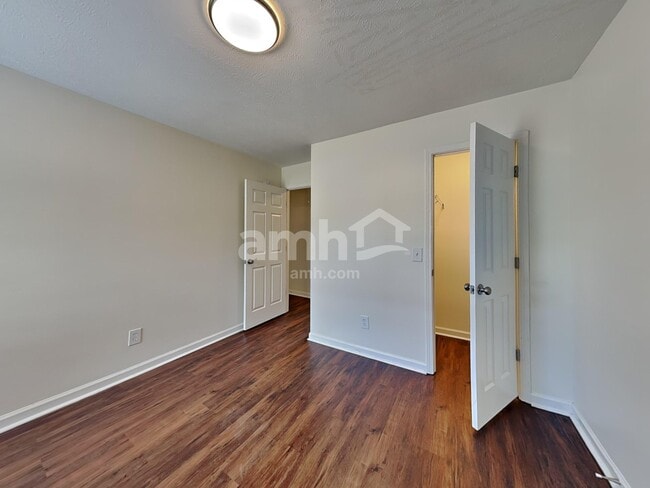 Building Photo - 1516 Chestnut Oak Dr