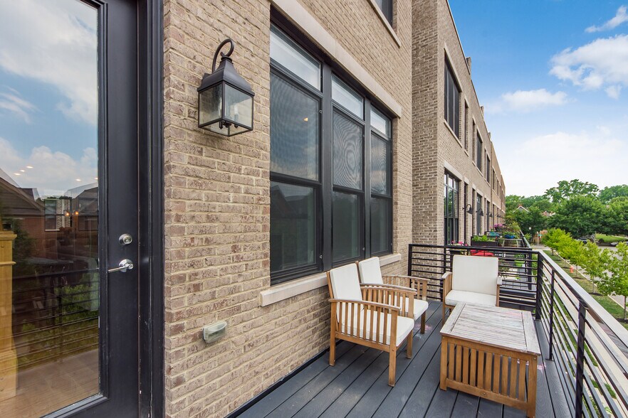 Building Photo - 1041 Harrison Park Pl