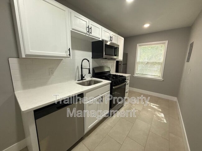 Building Photo - 6421 Brookside Rd