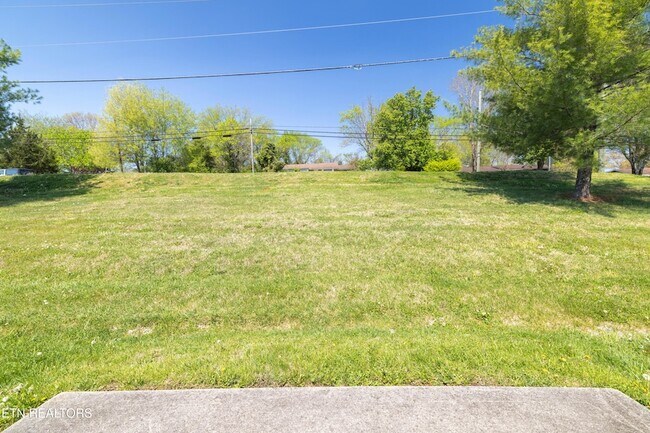 Building Photo - 7037 Wakan Ln