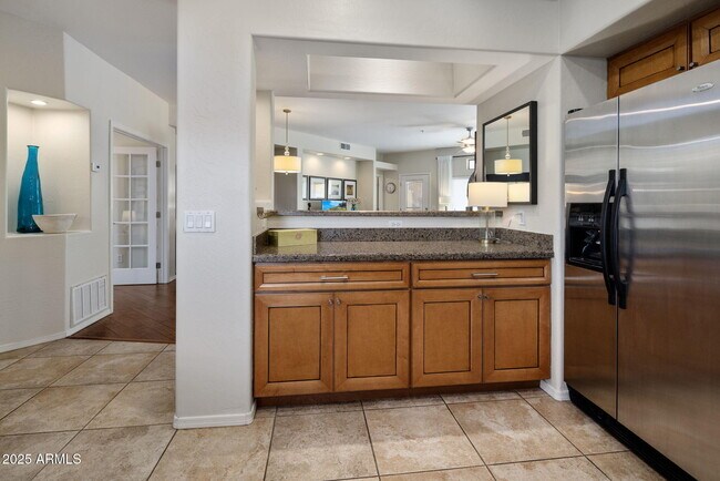 Building Photo - 1351 N Pleasant Dr