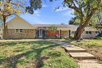 Building Photo - Spacious Modern 5 Bed / 2.5 Bath + 1 Bed / 1 Bath ADU in Wedgwood