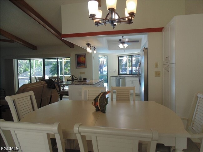 Building Photo - 4011 SW 2nd Ave