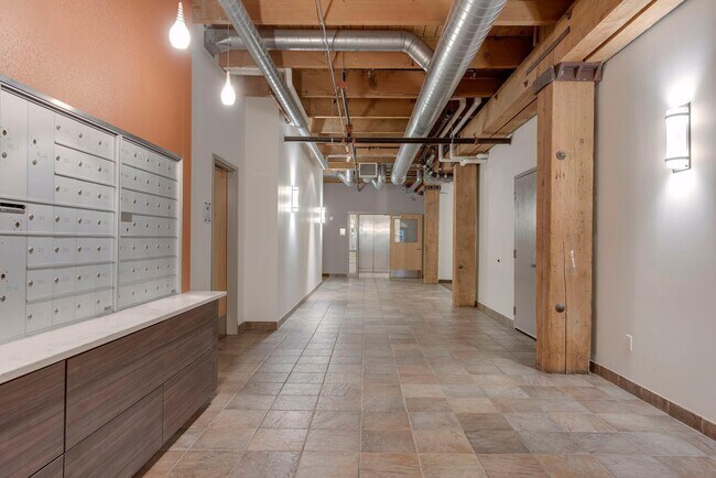 Building Photo - 404 Washington Avenue N 104