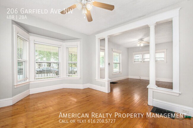 Building Photo - 206 Garfield Ave NW