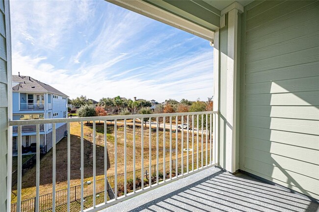 Building Photo - 2706 Veranda Terrace