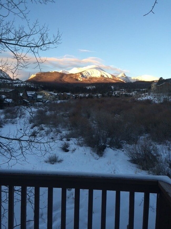 Building Photo - 345 N Chipmunk Cir