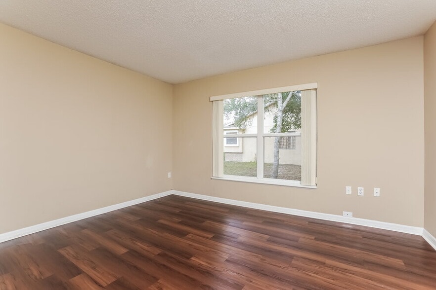 Building Photo - 1762 Hillandale Ave