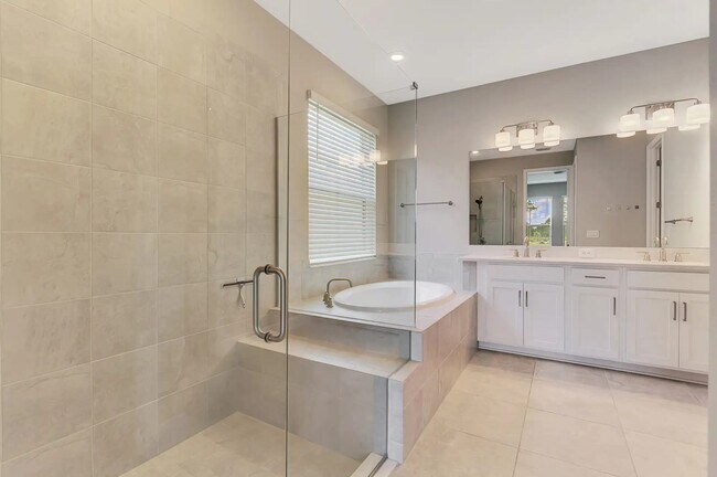 Building Photo - 5664 Blue Reef Pl