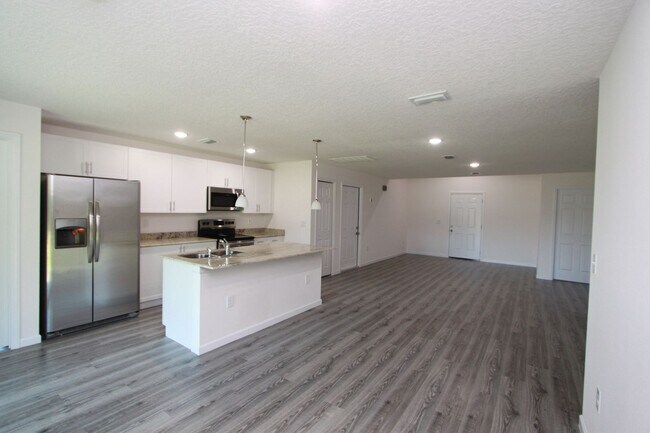 Building Photo - AWESOME 4 BD/2BA Home in Palm Bay!!