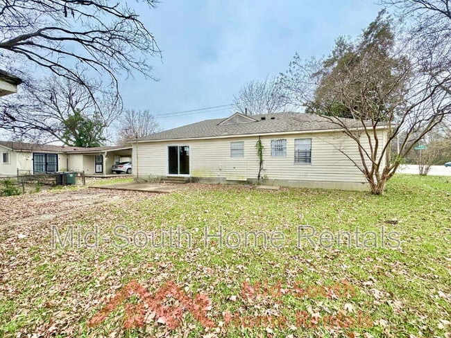 Building Photo - 3940 Schoolfield Rd