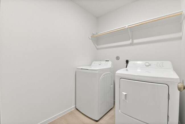 Building Photo - Stylish 4 Bedroom Home in Magnolia Ridge Community