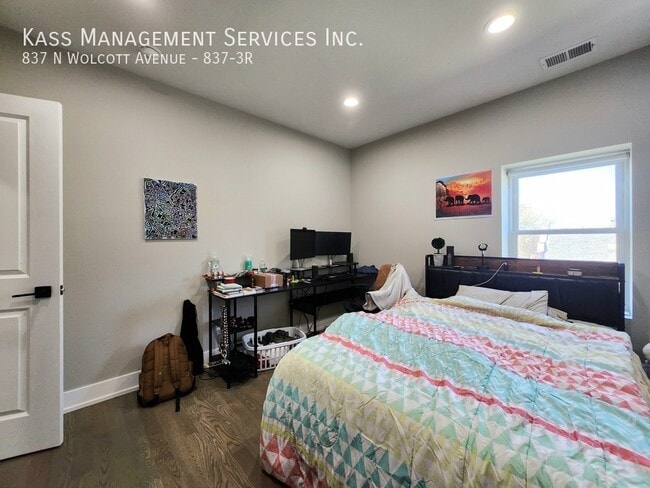 Building Photo - 837 N Wolcott Ave